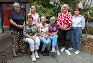 Die ehrenamtlichen Damen im Gruppenbild