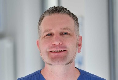 Dr. Dennis Humburg - Sektionsleitung der Zentralen Notaufnahme